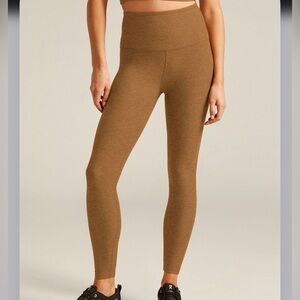 Beyond Yoga - NWT High Waisted Legging - Caramel Toffee M